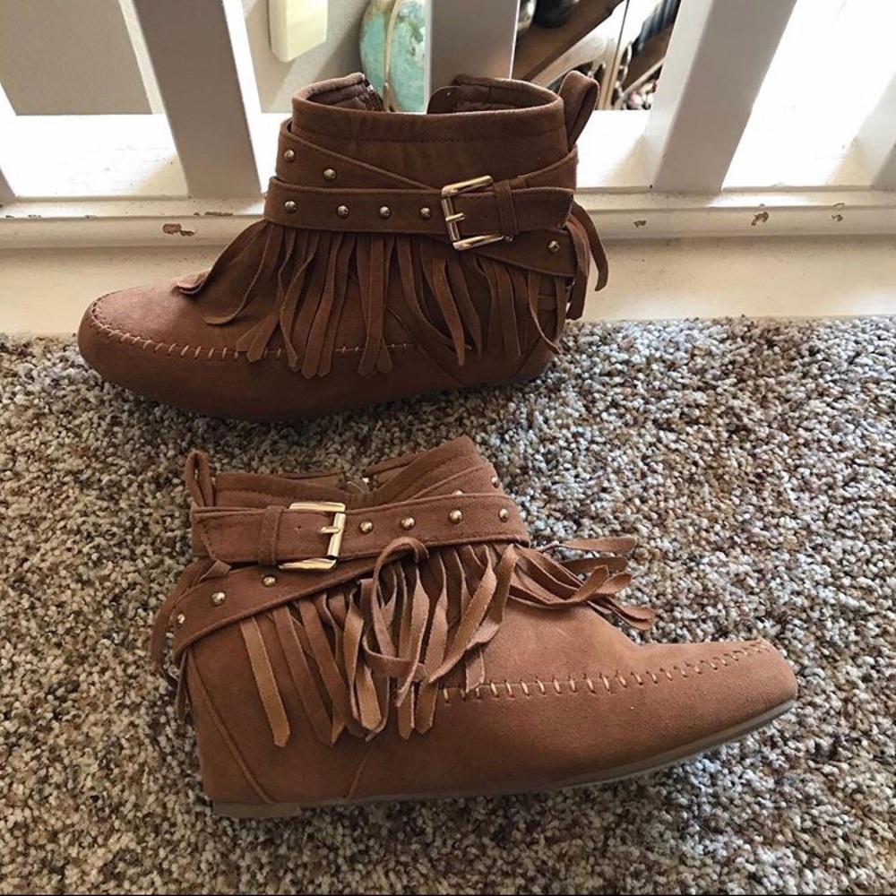 Heel booties